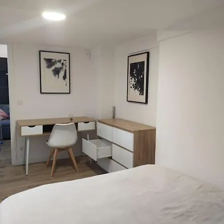 Apartamento 2 Piece Avec Terrasse Ensoleille Suresnes Exterior foto