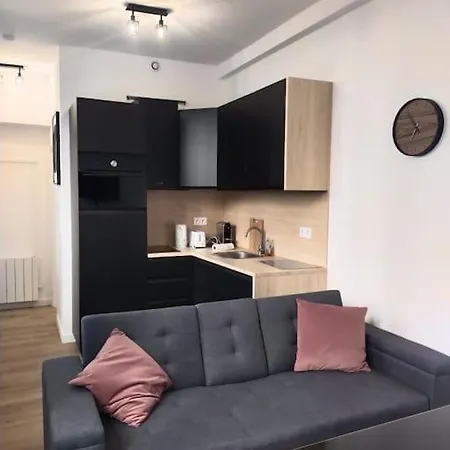 Apartamento 2 Piece Avec Terrasse Ensoleille Suresnes Exterior foto